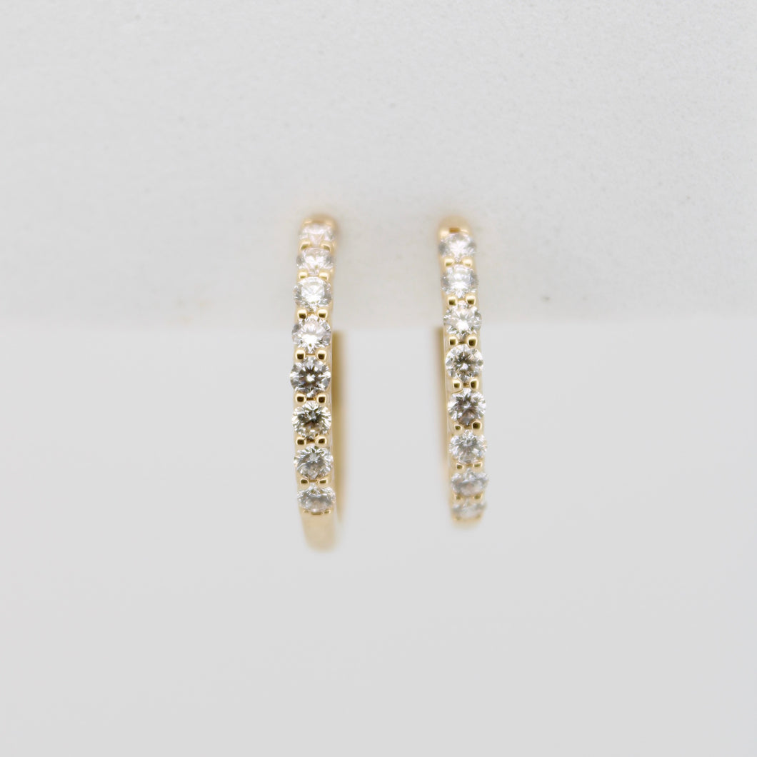 Arracadas en oro amarillo 14k con diamantes.