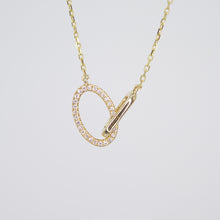 Cargar imagen en el visor de la galería, Gargantilla en oro amarillo 14k con diamantes.