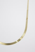 Cargar imagen en el visor de la galería, Gargantilla en oro planchado de 14k.