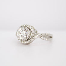 Cargar imagen en el visor de la galería, Anillo de compromiso en oro blanco 14k con diamantes