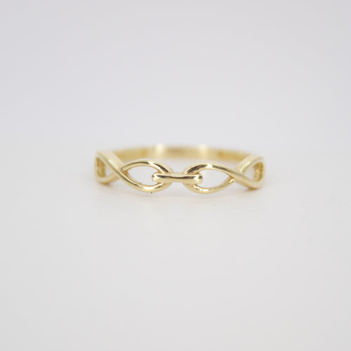 Anillo infinitos en oro amarillo 14k.