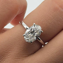 Cargar imagen en el visor de la galería, Diamante laboratorio oval 2.08cts