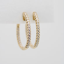 Cargar imagen en el visor de la galería, Arracadas en oro amarillo 14k con diamantes.