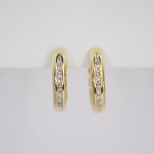 Cargar imagen en el visor de la galería, Arracadas en oro amarillo 14k con diamantes.
