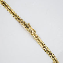Cargar imagen en el visor de la galería, Brazalete en oro amarillo 14k con diamantes.