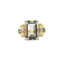 Cargar imagen en el visor de la galería, Anillo fabricado en oro amarillo de 14k, con amatista verde y zafiros de colores