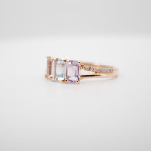 Cargar imagen en el visor de la galería, Anillo fabricado en oro rosa de 14k, con morganita, aguamarina y amatista