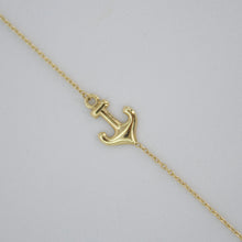 Cargar imagen en el visor de la galería, Pulsera con ancla en oro amarillo 14k.