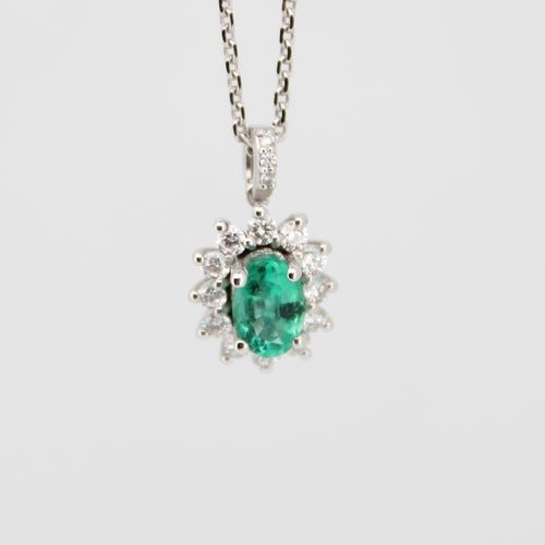 Gargantilla en oro blanco 14k con Esmeralda y diamantes.