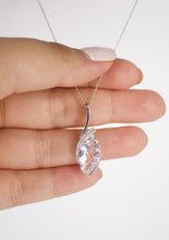 Cargar imagen en el visor de la galería, Collar con gemas naturales.