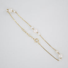 Cargar imagen en el visor de la galería, Pulsera con perlas en oro amarillo 14k.