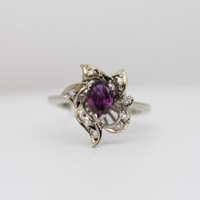 Cargar imagen en el visor de la galería, Juego en paladio con rubíes y diamantes.