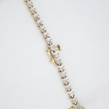 Cargar imagen en el visor de la galería, Brazalete en oro combinado 14k con diamantes.