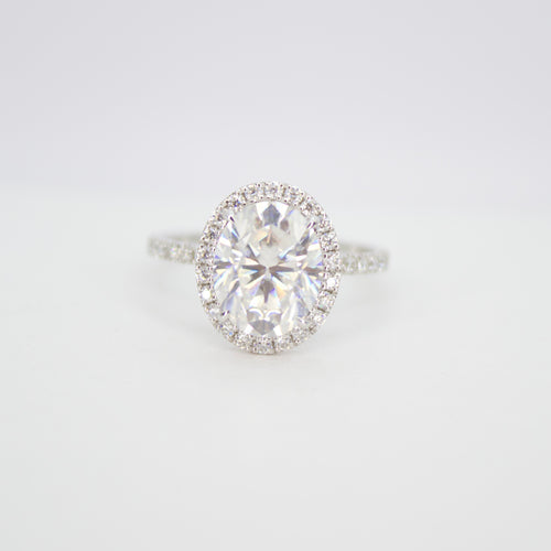 Anillo oro blanco 14k con moissanitas.
