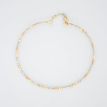 Cargar imagen en el visor de la galería, Pulsera rígida de bolitas en oro florentino 14k.