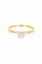 Cargar imagen en el visor de la galería, Anillo en oro amarillo 14k con diamantes.