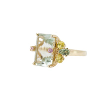 Cargar imagen en el visor de la galería, Anillo fabricado en oro amarillo de 14k, con amatista verde y zafiros de colores