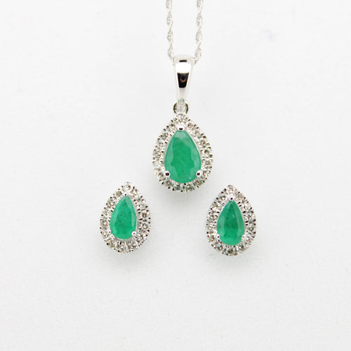 Juego en oro blanco 14k con Esmeralda y diamantes.