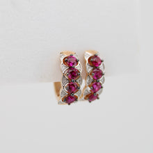 Cargar imagen en el visor de la galería, Aretes en oro amarillo 14k con rubíes y diamantes.
