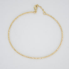Cargar imagen en el visor de la galería, Pulsera rígida de bolitas en oro amarillo 14k.