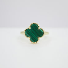 Cargar imagen en el visor de la galería, Anillo en oro amarillo 10k con malaquita.