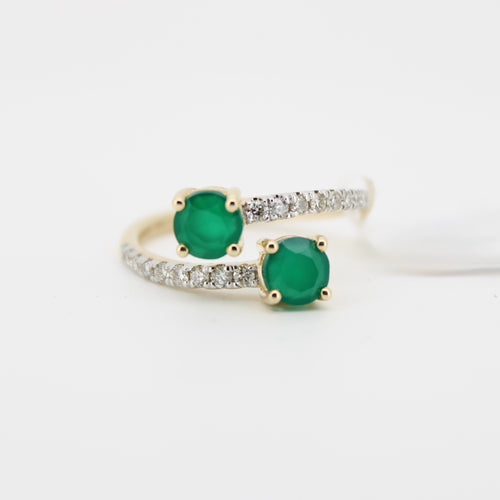 Anillo oro amarillo 14k con Esmeraldas y diamantes.