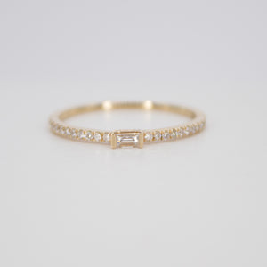 Churumbela en oro rosa 14k con diamantes.