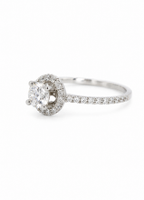 Cargar imagen en el visor de la galería, Anillo en oro blanco 18k con diamantes.