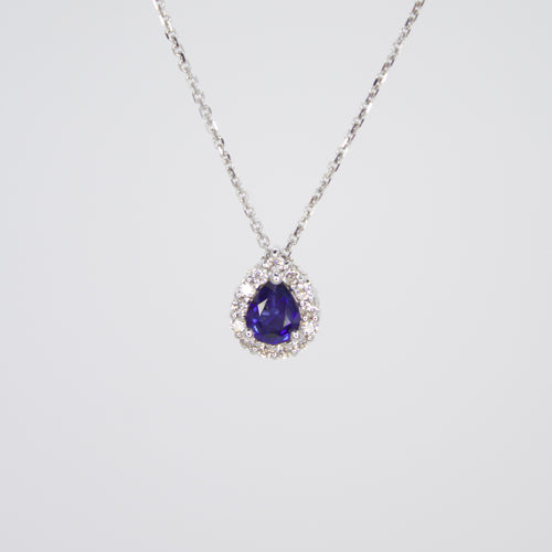 Gargantilla en oro blanco 14k con zafiro y diamantes.