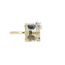 Cargar imagen en el visor de la galería, Anillo fabricado en oro amarillo de 14k, con 4.50 cts de amatista verde + diamantes naturales