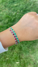 Cargar imagen en el visor de la galería, Brazalete en oro blanco 14k con rubíes y diamantes.