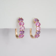 Cargar imagen en el visor de la galería, Arracada en oro rosa 14k con zafiros.