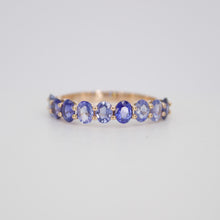 Cargar imagen en el visor de la galería, Churumbela en oro rosa 14k con zafiros.
