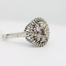 Cargar imagen en el visor de la galería, Anillo oro blanco 14k con diamantes.