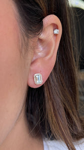 Aretes en oro amarillo 14k con aguamarina y diamantes.