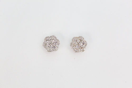 Aretes en oro blanco 14k con diamantes.