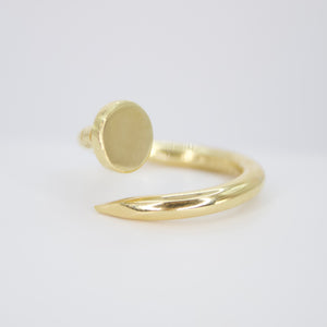 Anillo tornillo en oro amarillo 14k.