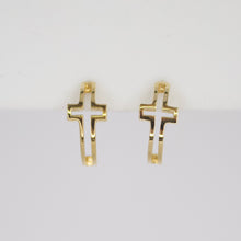 Cargar imagen en el visor de la galería, Arete huggie en oro amarillo 14k.