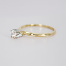 Cargar imagen en el visor de la galería, Anillo en oro amarillo 14k con diamantes.
