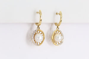 Aretes en oro amarillo 14k con Perla y diamantes.