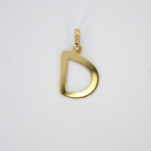 Dije inicial D en oro amarillo 14k.
