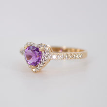 Cargar imagen en el visor de la galería, Anillo en rosa 14k con amatista y diamantes.