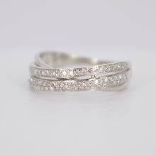 Cargar imagen en el visor de la galería, Anillo en oro blanco 14k con diamantes.