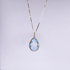 Gargantilla en oro amarillo 14k con topacio.