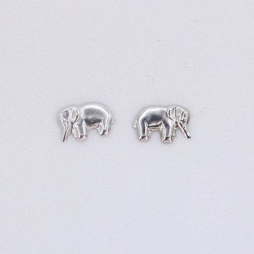 Broquel elegante en oro blanco 10k.